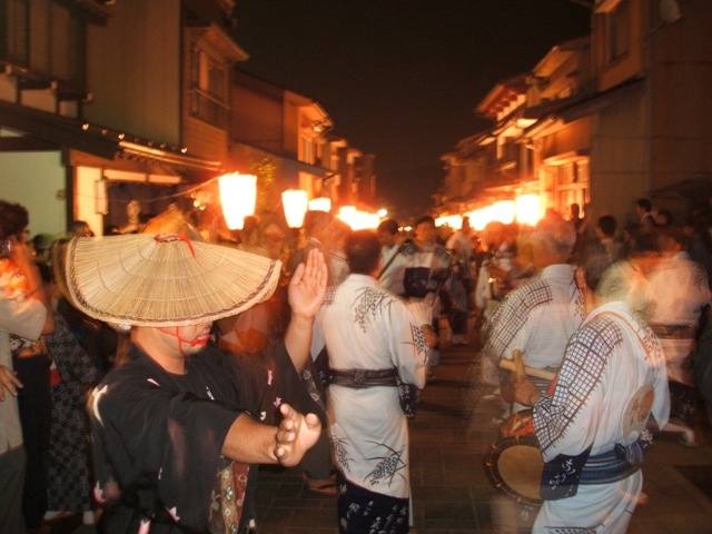 富士市八尾町のおわら風の盆