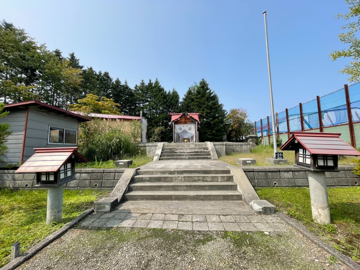 樺戸神社